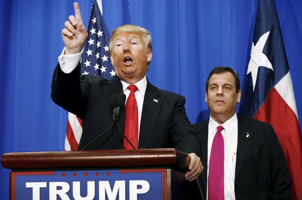 Donald Trump and Chris Christie, at a campaign rally in Fort Worth, Texas, February 26, 2016. (Reuters/Mike Stone)