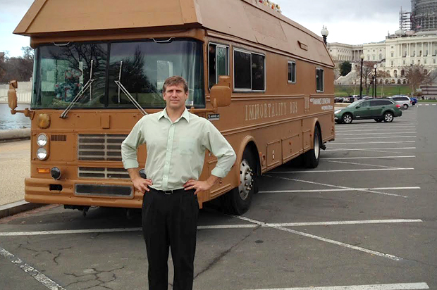Third party presidential candidate Zoltan Istvan in front of his bus at the U.S. capital. (Roen Horn)
