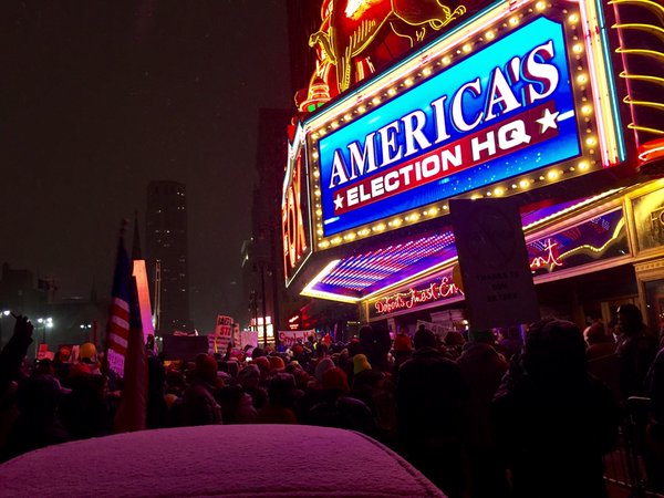 (Twitter: Melanie Maxwell, MLive photojournalist)