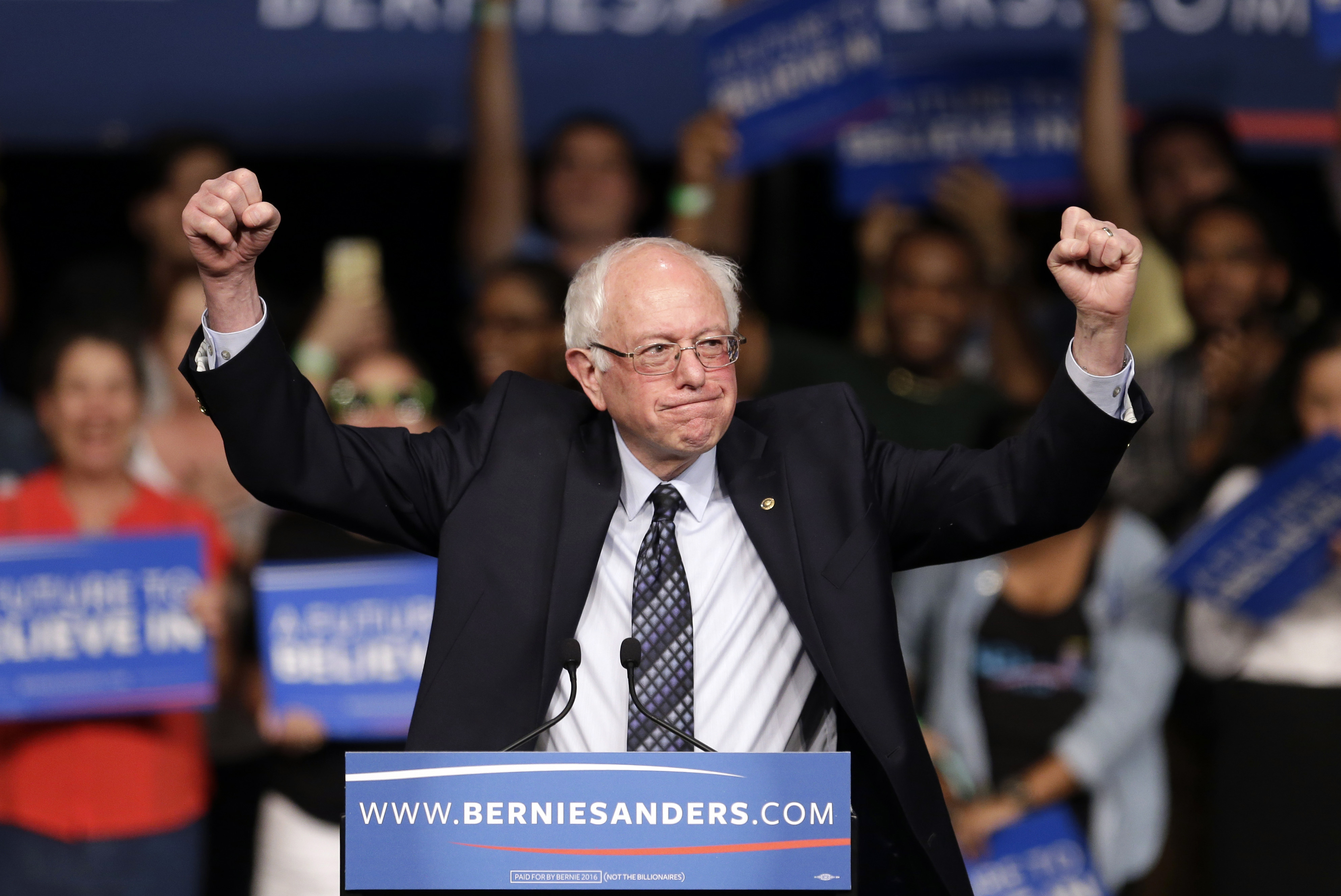 Democratic presidential candidate, Sen. Bernie Sanders, I-Vt. acknowledges his supporters on arrival at a campaign rally, Tuesday, March 8, 2016, in Miami. (AP Photo/) (AP/Alan Diaz)