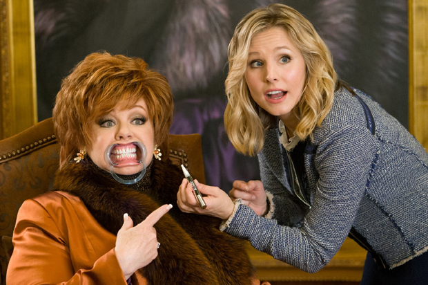 Melissa McCarthy and Kristen Bell in "The Boss" (Universal Studios)