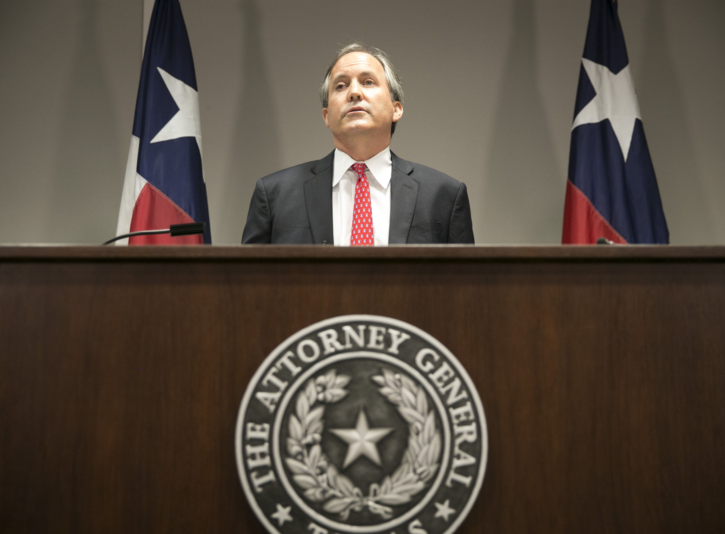 Republican Texas Attorney General Ken Paxton announces Texas' lawsuit to challenge President Obama's transgender bathroom order. (AP)