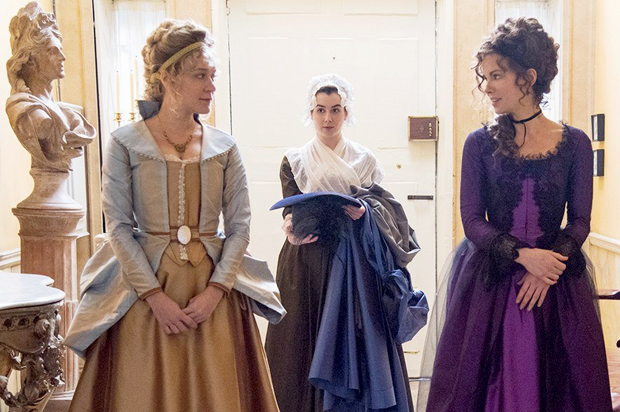 Chloë Sevigny and Kate Beckinsale in "Love & Friendship" (Amazon Studios)