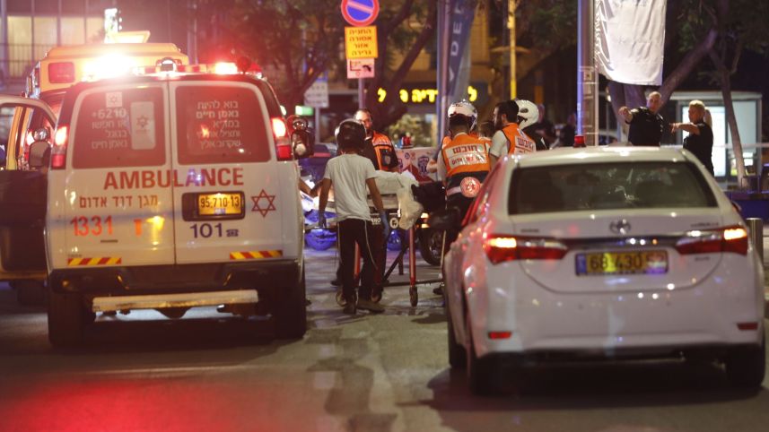 The scene of a shooting in food and retail center Sarona Market, Tel Aviv, Israel, June 8, 2016 (Haaretz)