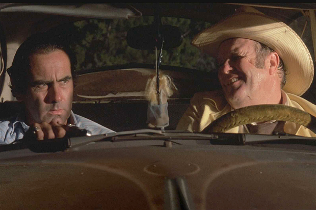 Dan Hedaya and M. Emmet Walsh in "Blood Simple" (Circle Films)