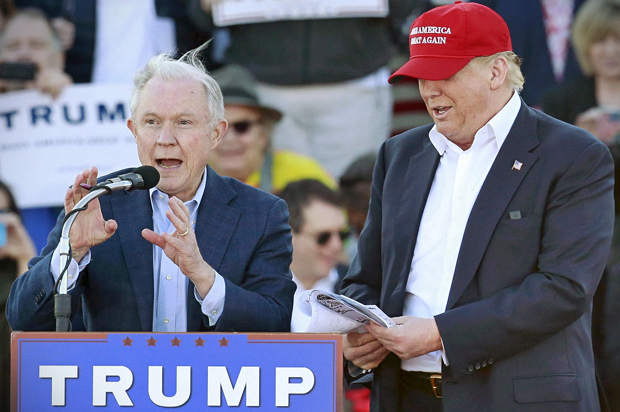 Jeff Sessions and Donald Trump at a rally in Madison, Alabama, February 28, 2016. (Reuters/Marvin Gentry)