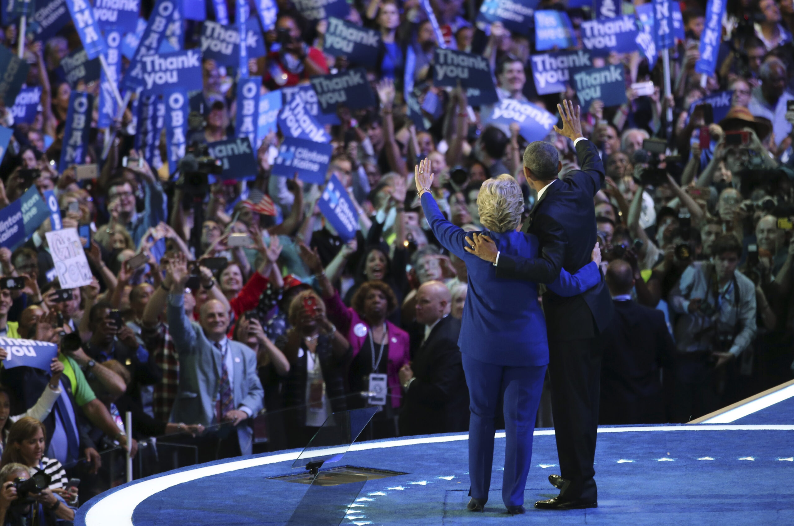 Barack Obama and Hillary Clinton at the Democratic National Convention in Philadelphia, Pennsylvania, U.S. July 27, 2016.  REUTERS/Scott Audette - RTSK0AM (Reuters)