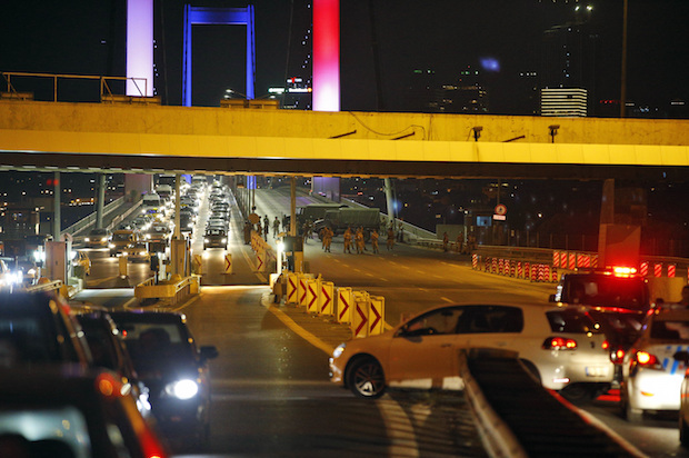 Turkish soldiers block Istanbul's Bosporus Bridge after a reported military coup attempt on Friday, July 15, 2016 (AP/Emrah Gurel)