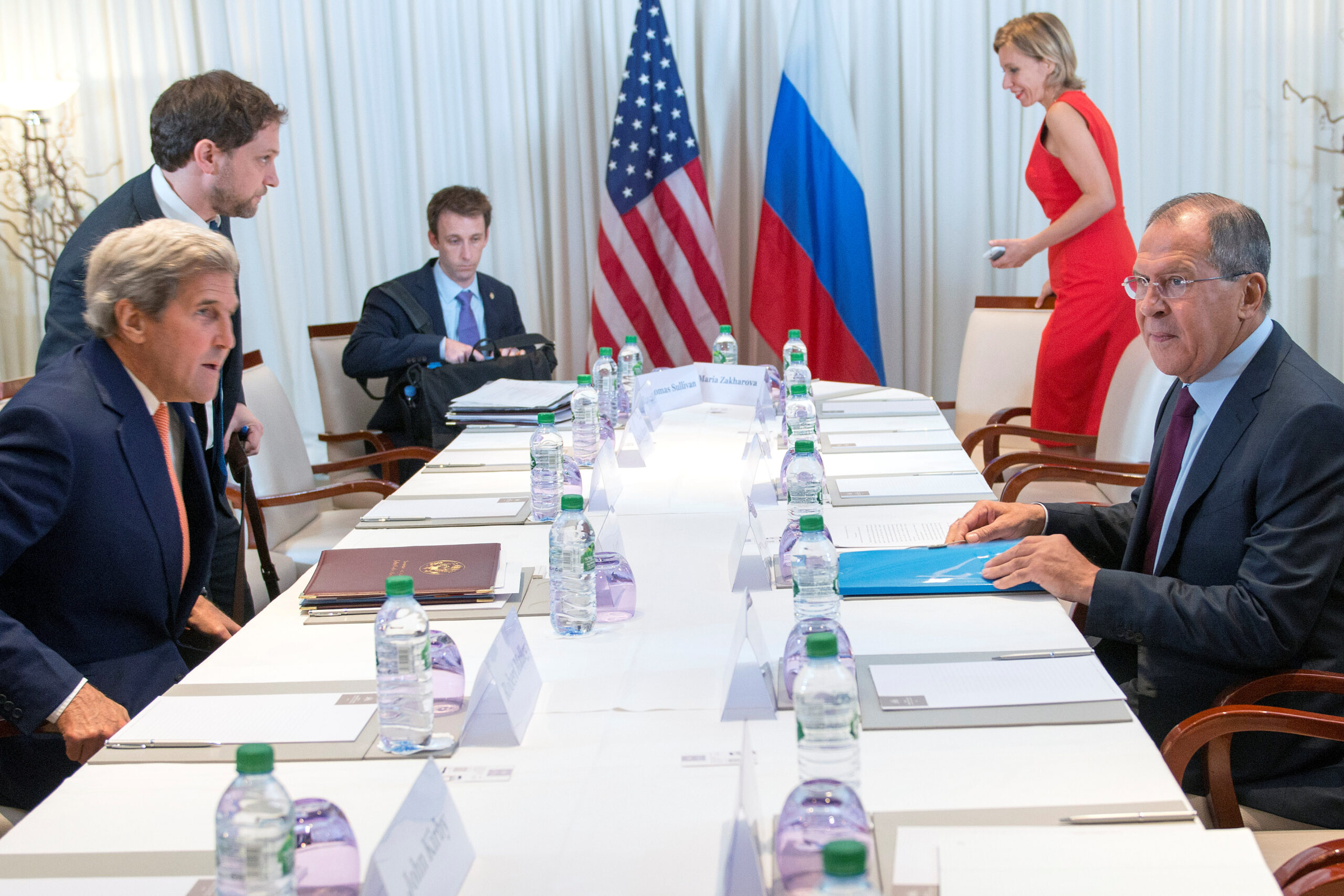 U.S. Secretary of State John Kerry (L) and Russian Foreign Minister Sergei Lavrov (R) during a bilateral meeting focused on the Syrian crisis in Geneva, Switzerland August 26, 2016. (Reuters)