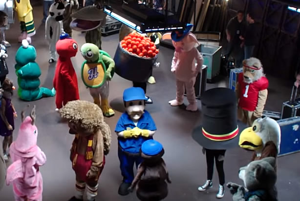 Mascots (Netflix)