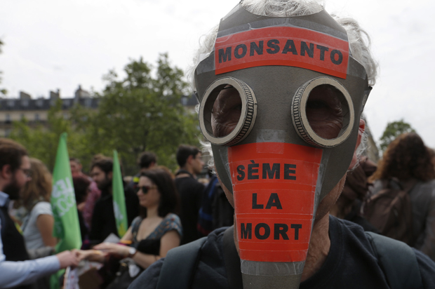 (AP/Francois Mori)
