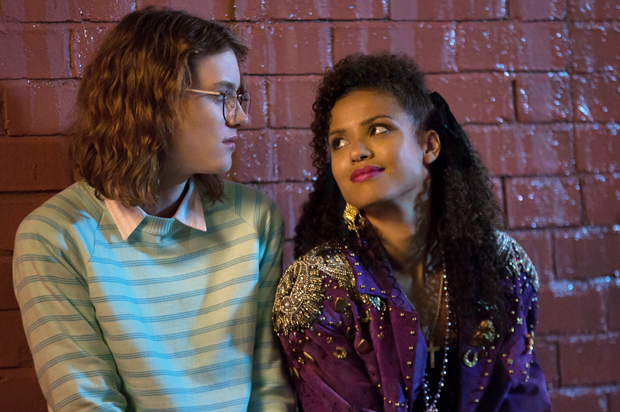 Mackenzie Davis and Gugu Mbatha-Raw in "Black Mirror" (Netflix)