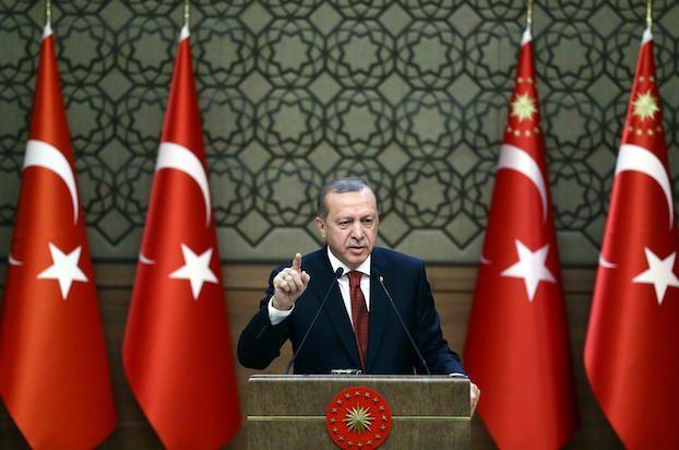 Turkish President Tayyip Erdogan makes a speech at the Presidential Palace in Ankara, Turkey, October 26, 2016 (Reuters/Yasin Bulbul/Presidential Palace)