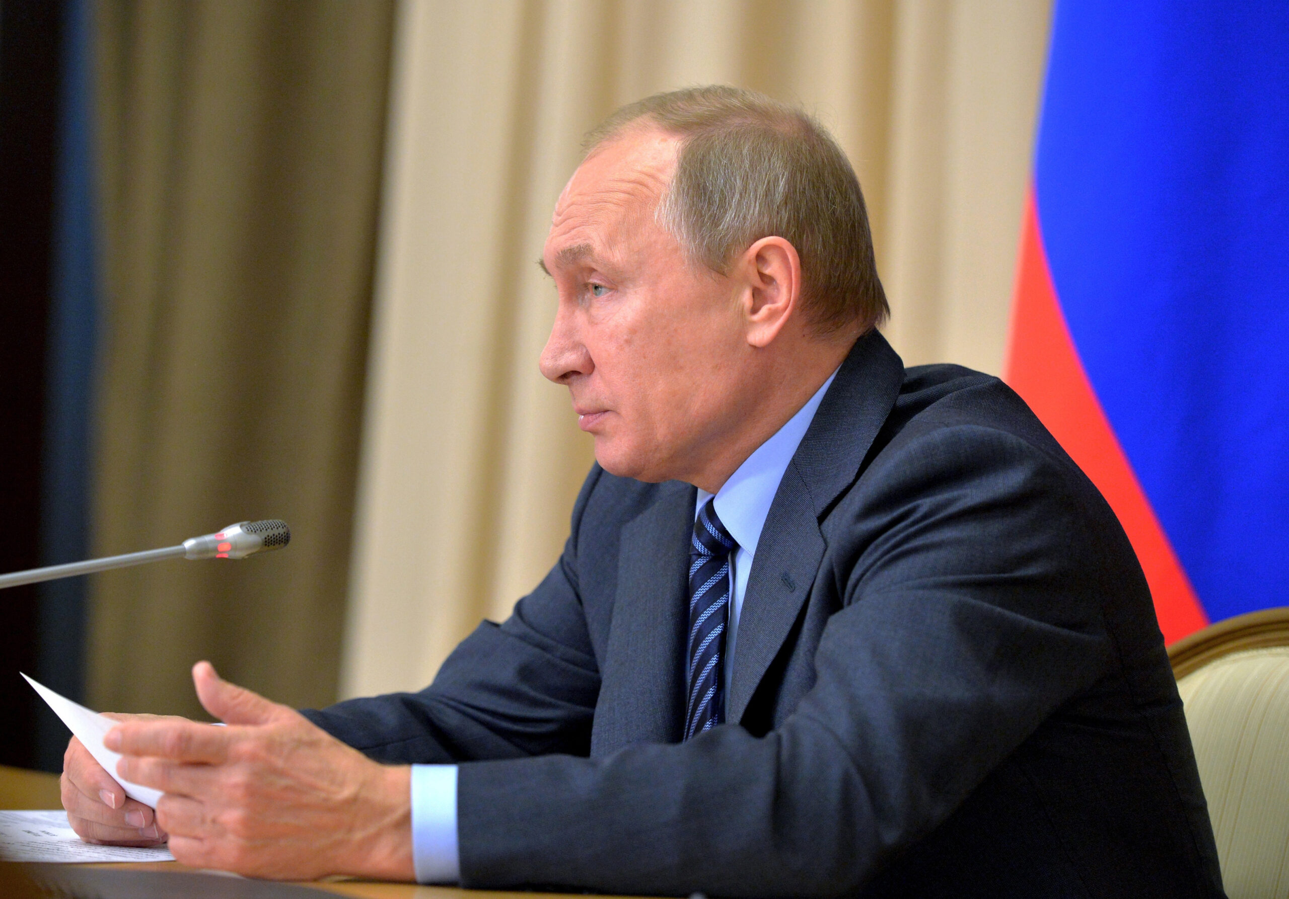 Russian President Vladimir Putin chairs a meeting with leadership of the Defense Ministry and military-industrial complex in the Bocharov Ruchei residence in Sochi, Russia, Thursday, Nov. 17, 2016. (Alexei Druzhinin/Sputnik, Kremlin Pool Photo via AP)