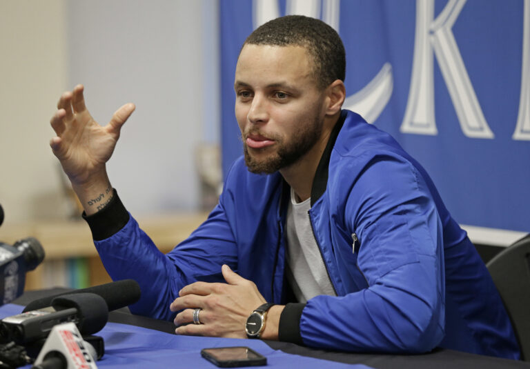 (AP Photo/Chuck Burton))