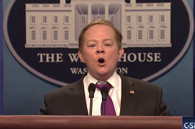 Melissa McCarthy returns to SNL as Sean Spicer