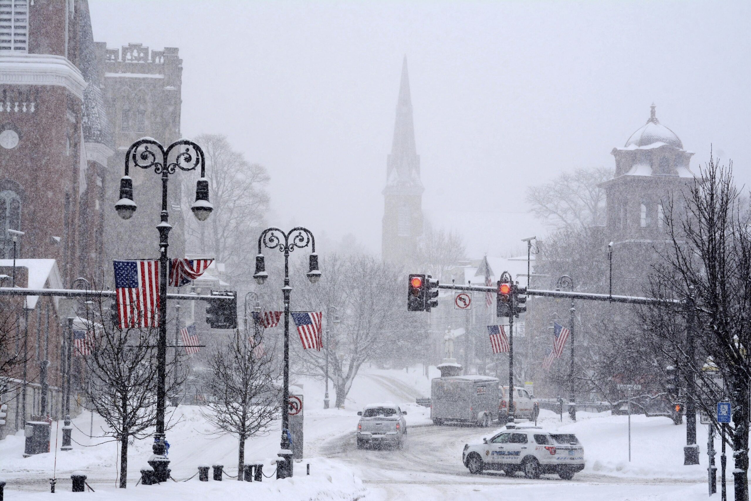(Gillian Jones/The Berkshire Eagle via AP)