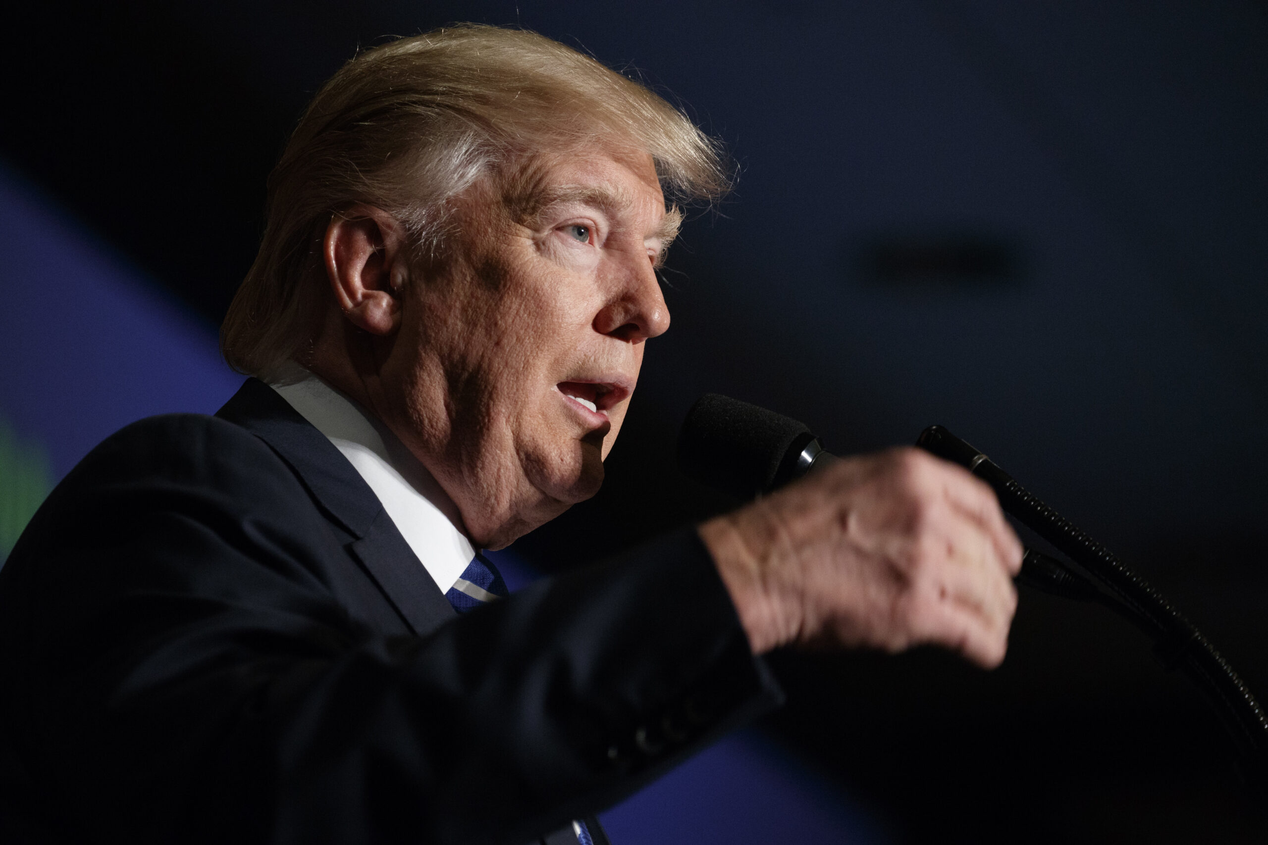 President Donald Trump speaks to the Major County Sheriffs' Association and Major Cities Chiefs Association, Wednesday, Feb. 8, 2017, in Washington. (AP Photo/Evan Vucci) (AP)