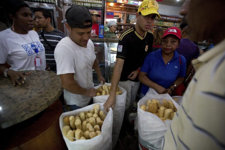 (AP Photo/Fernando Llano)