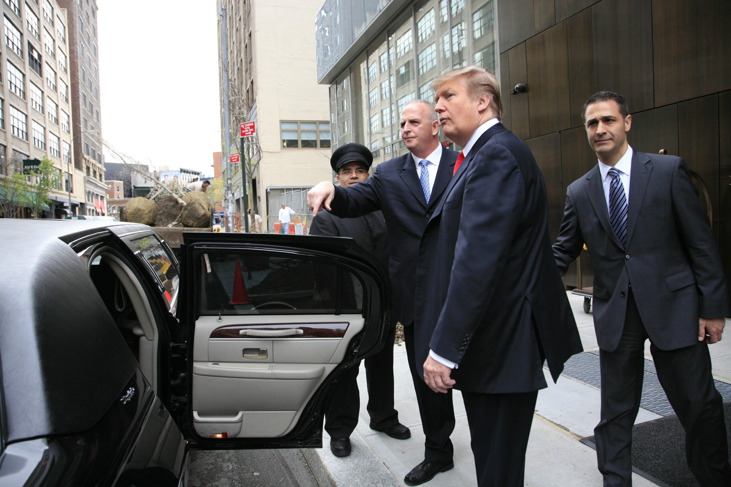 (AP Photo/Mark Lennihan)