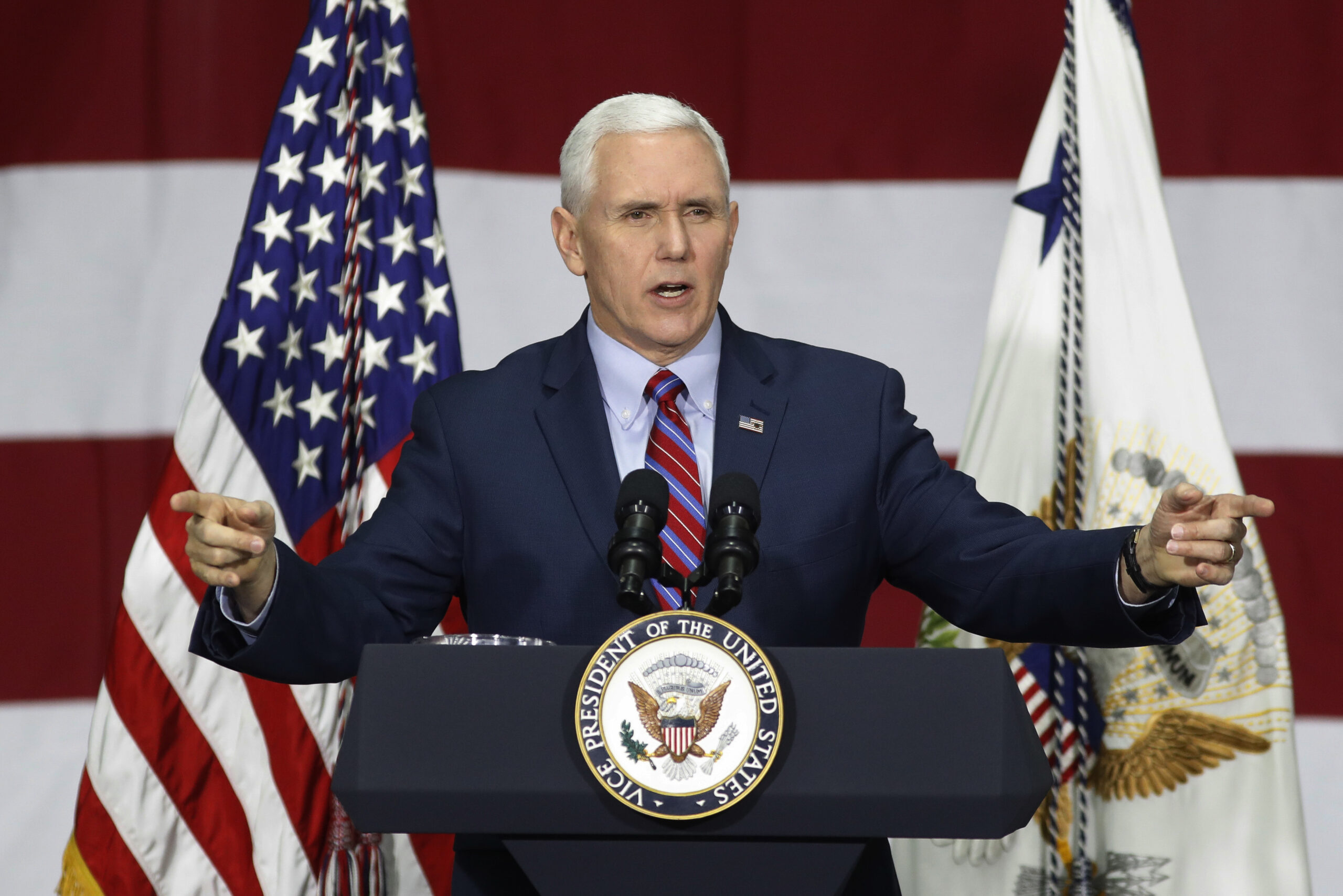 (AP Photo/John Minchillo)