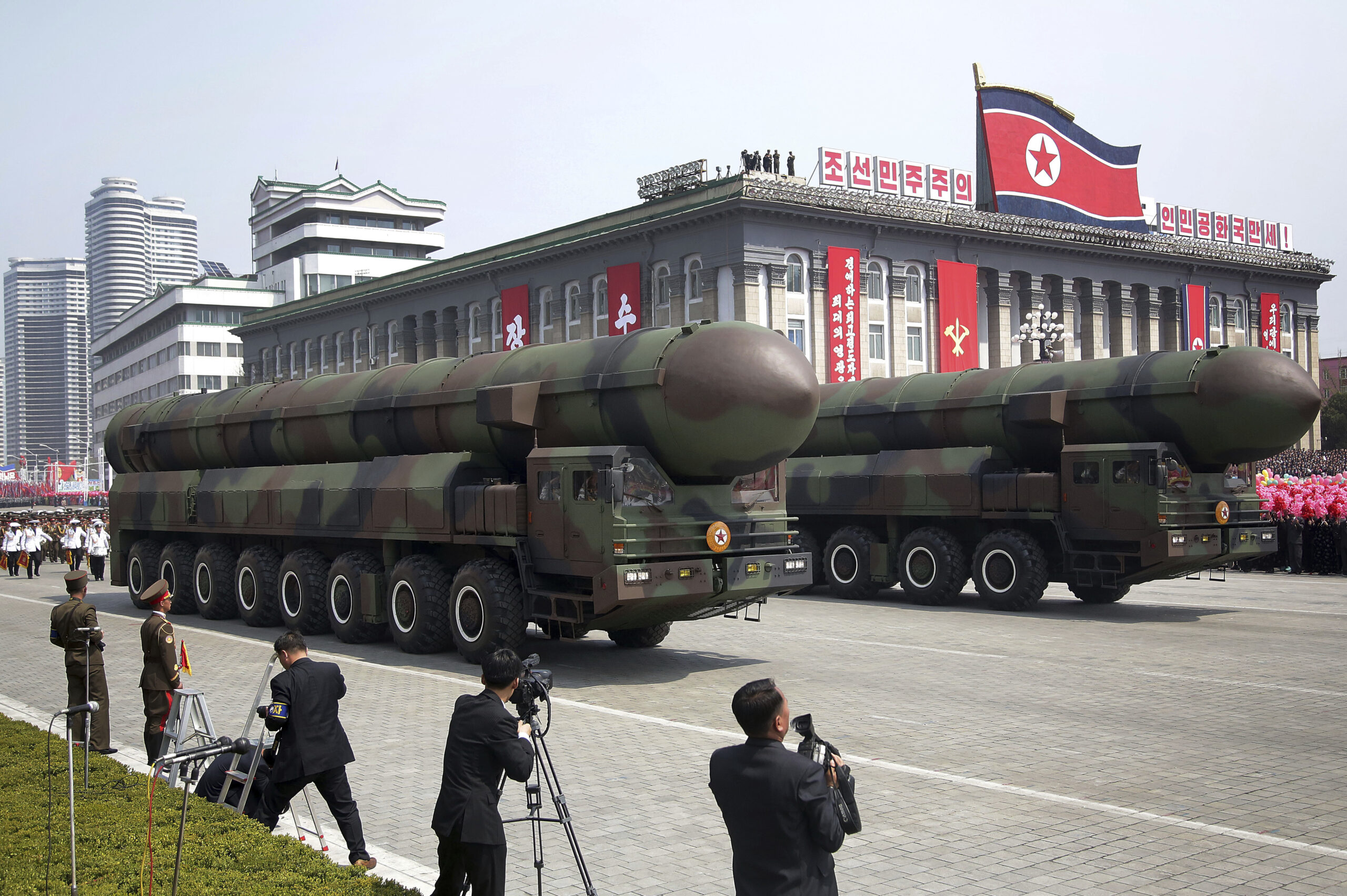 (AP Photo/Wong Maye-E)