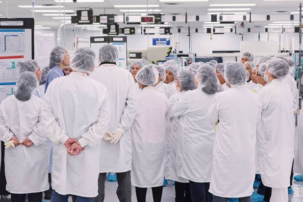 Workers at a Greatbatch Medical plant in Tijuana, Mexico. (John Francis Peters for The New York Times and KHN)