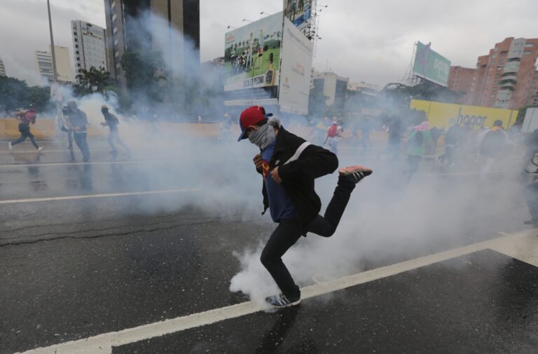 (AP Photo/Fernando Llano)