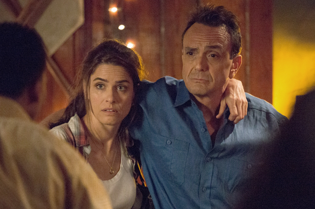 Amanda Peet and Hank Azaria (Erika Doss/ifc)