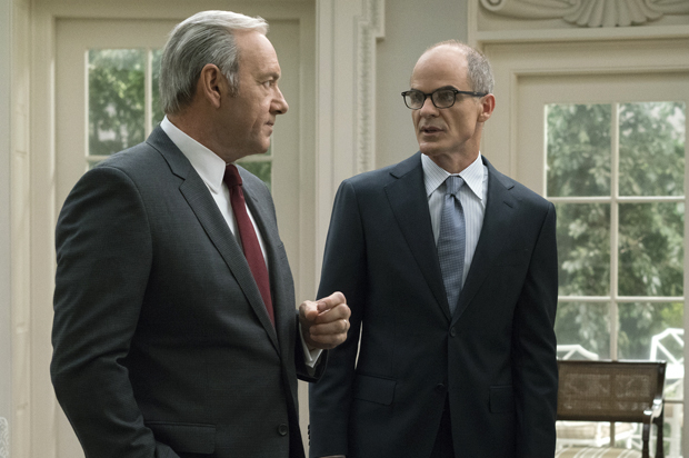 Kevin Spacey and Michael Kelly in "House Of Cards" (Netflix/David Giesbrecht)