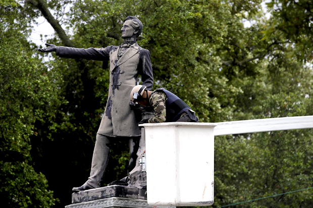 Jefferson Davis monument in New Orleans, Louisiana (Getty/Justin Sullivan)