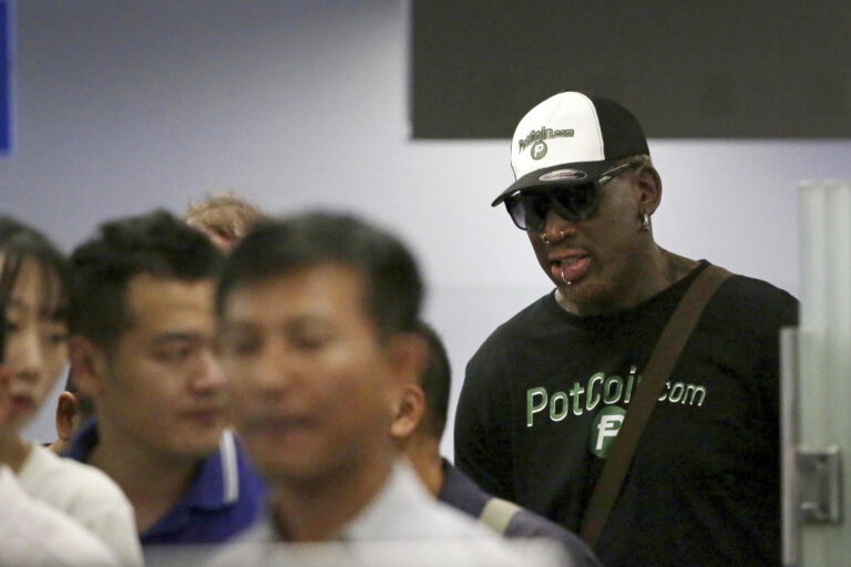 (AP Photo/Wong Maye-E)