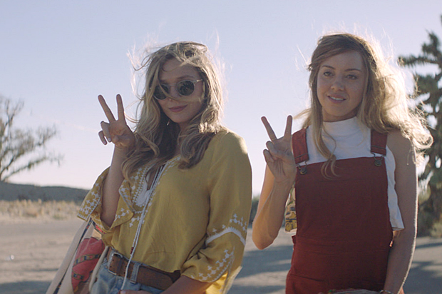Elizabeth Olsen and Aubrey Plaza  in "Ingrid Goes West" (Star Thrower Entertainment)