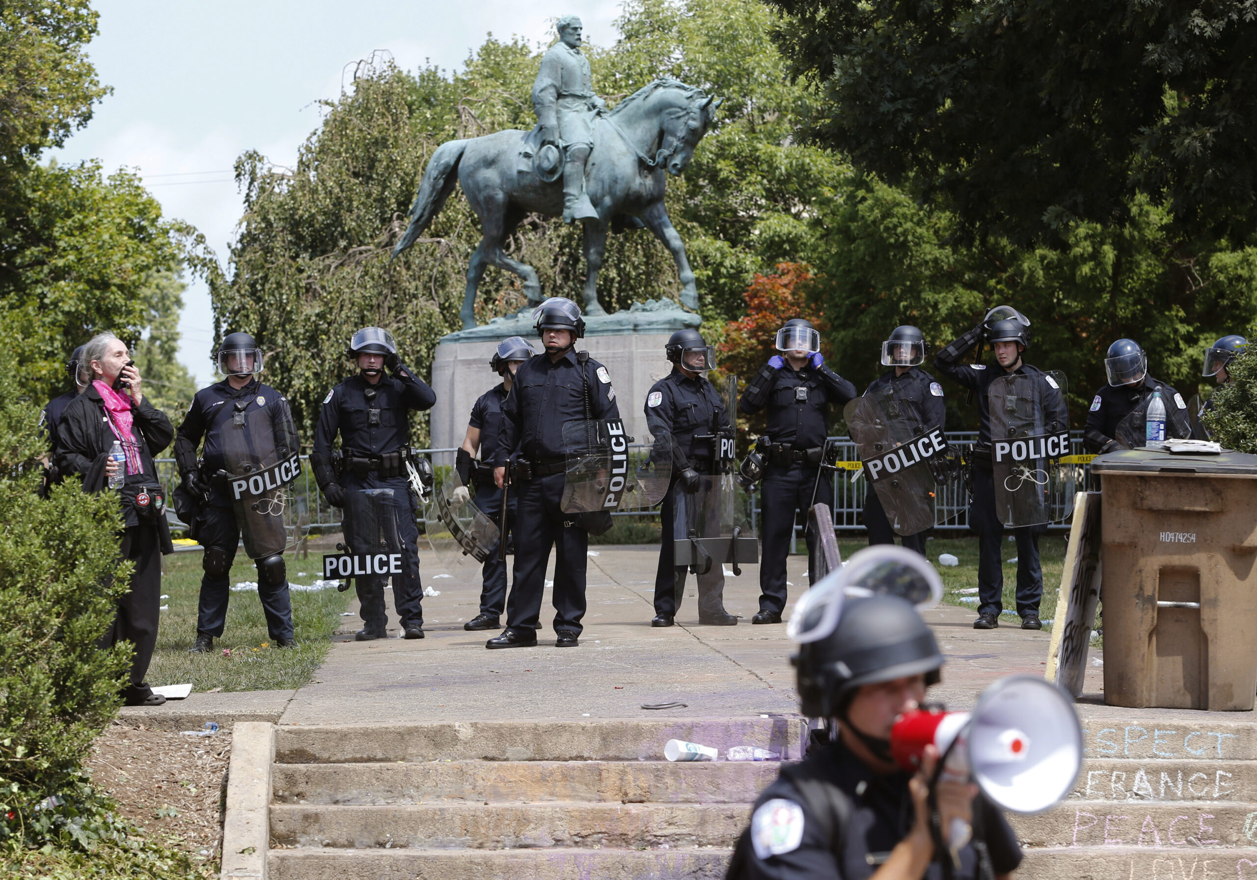 (AP Photo/Steve Helber)