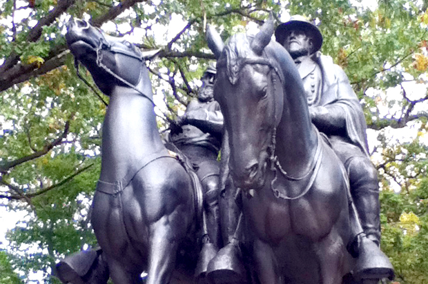Stonewall Jackson and Robert E. Lee Monument (WikiMedia)