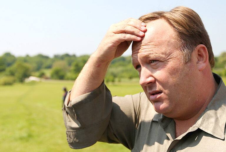 Alex Jones (Getty/Oli Scarff)