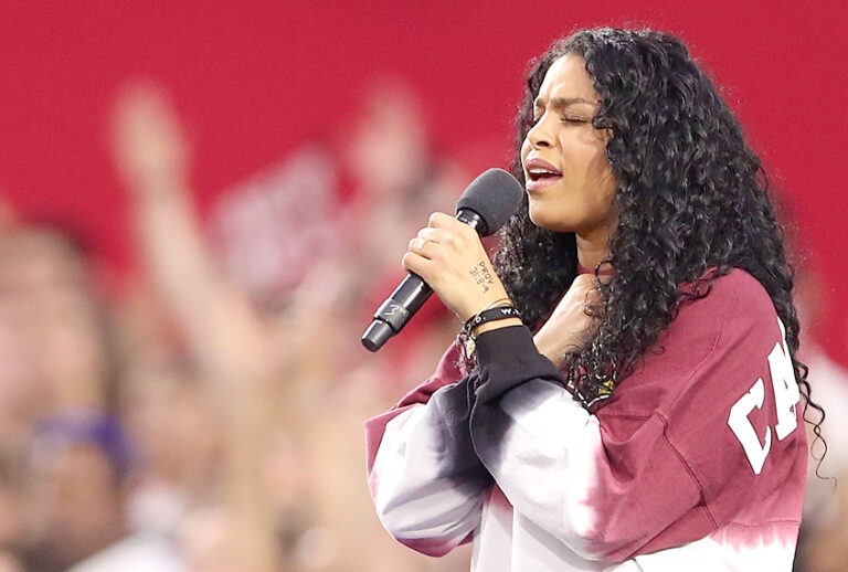 Jordin Sparks performs the National Anthem,  September 25, 2017 (Getty/Christian Petersen)