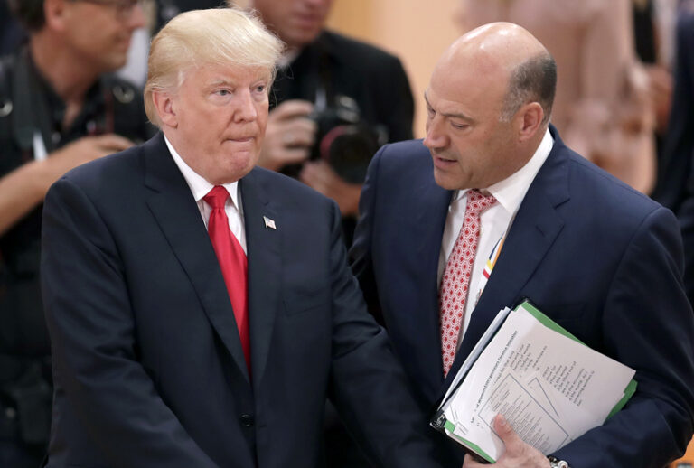 Donald Trump, Gary Cohn (AP/Michael Sohn)
