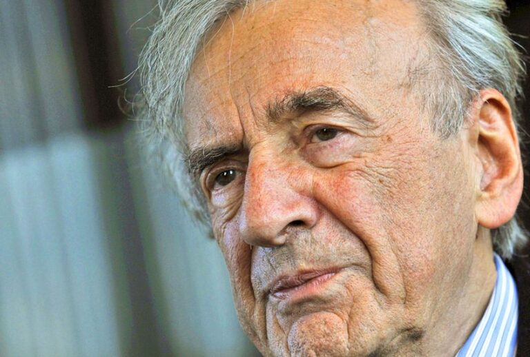 Elie Wiesel (AP/Bela Szandelszky)