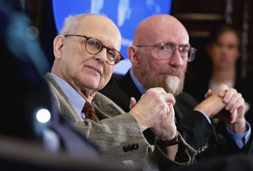 Ranier Weiss, Kip Thorne (AP/Andrew Harnik)