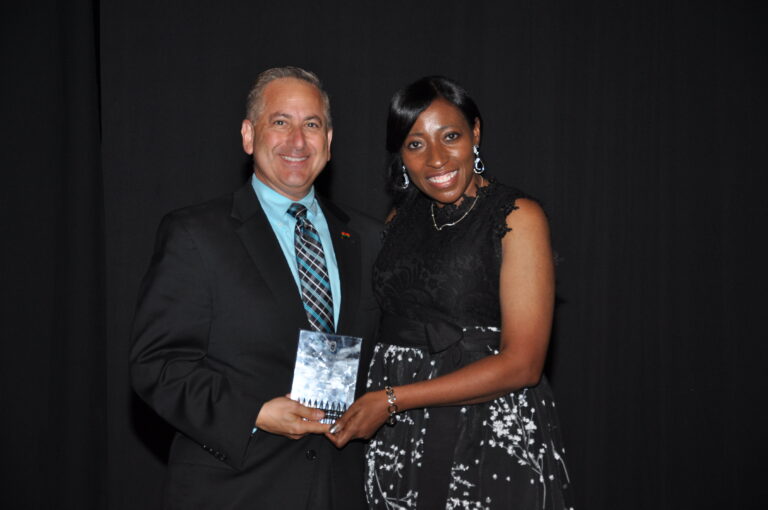 Mayor of St. Petersburg Rick Kriseman with Weekly Challenger editor Lyn Johnson at the publication’s 50th anniversary celebration (Tim Kelly Photography)
