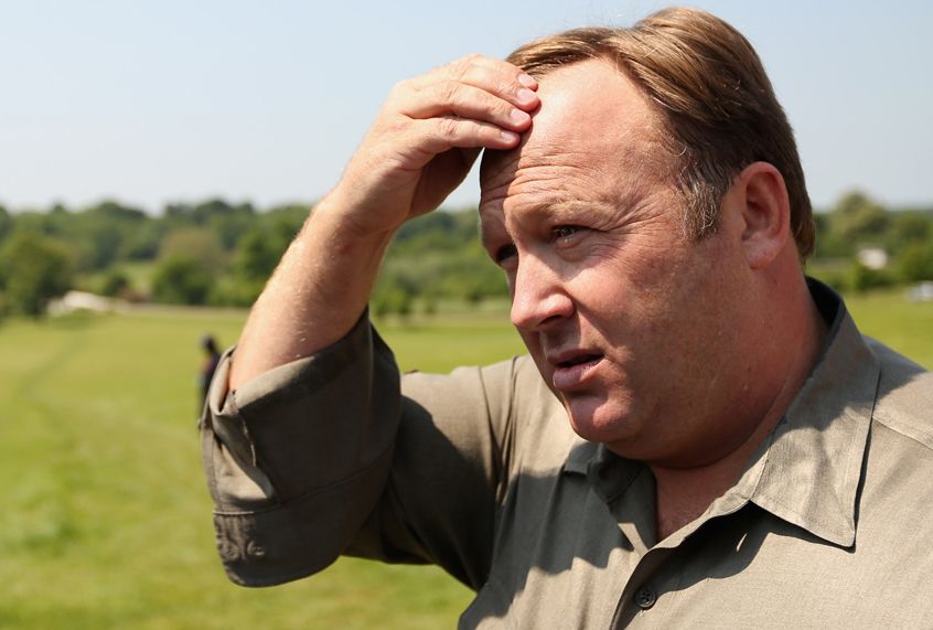 Alex Jones (Getty/Oli Scarff)