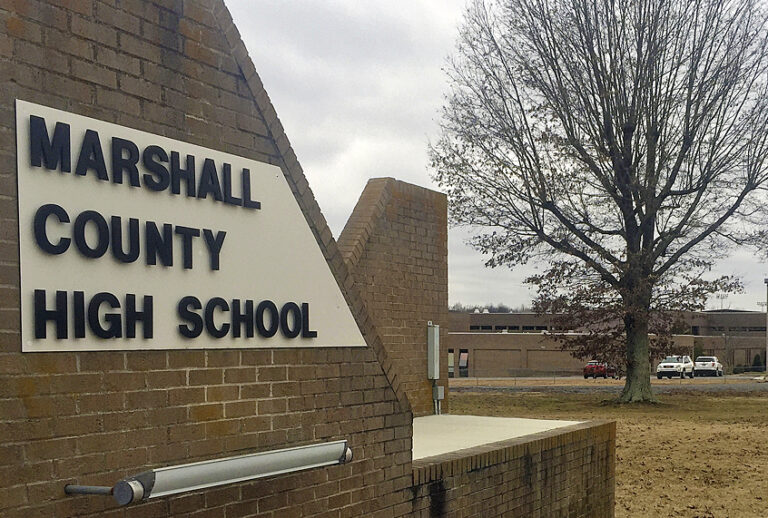 Authorities investigate the scene of fatal school shooting at Marshall County High School, Jan 23, 2018, in Benton, Ky. (AP/Stephen Lance Dennee)