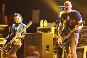 Smashing Pumpkins - 7作品まとめ売り【音楽】 smashing-pumpkins-300x202.jpg