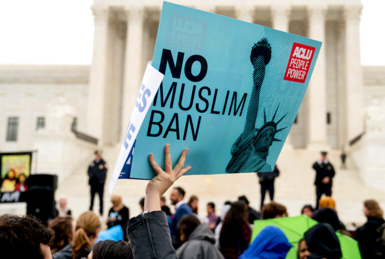 An anti-Muslim ban rally (AP/Andrew Harnik)