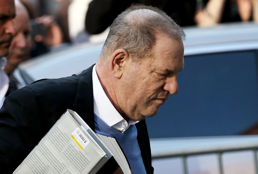 Harvey Weinstein arrives at the New York Police Department's First Precinct to turn himself in after being served with criminal charges by the Manhattan District Attorney's office on May 25, 2018. (Getty/Spencer Platt)
