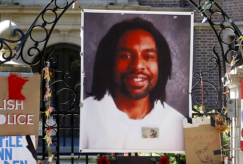 A memorial for Philando Castile after the July 6, 2016 shooting death of Castile by a St. Anthony police officer making a traffic stop. (AP/Jim Mone)