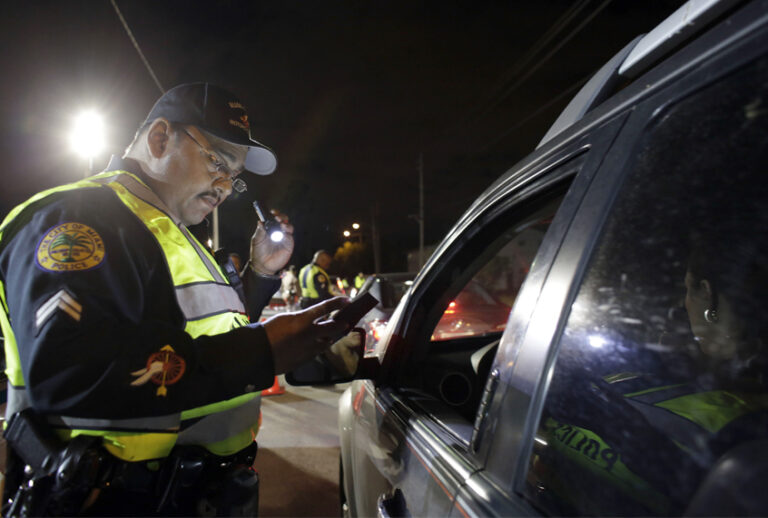 (AP/Lynne Sladky)