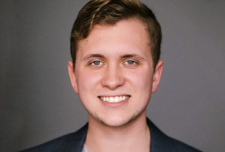 Jared Holt (rightwingwatch.org)