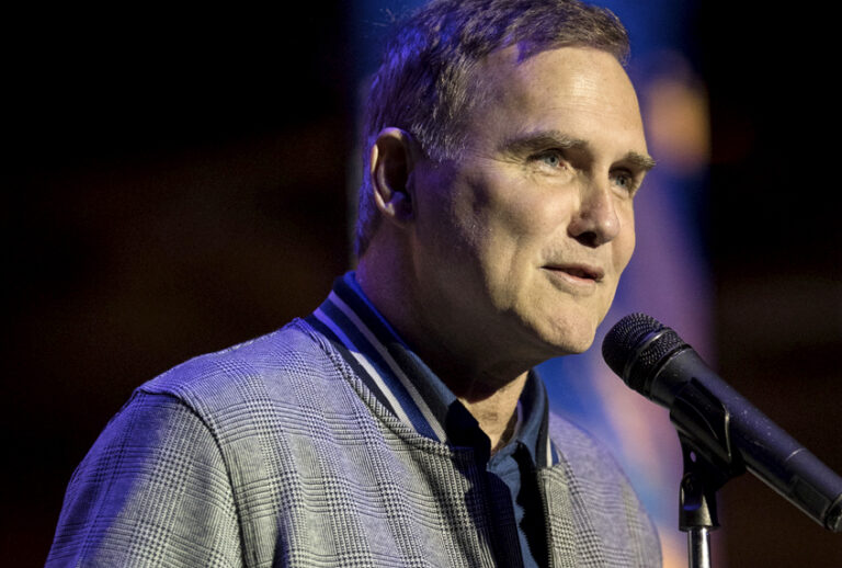 Norm MacDonald (Dustin Snipes/Red Bul/AP)